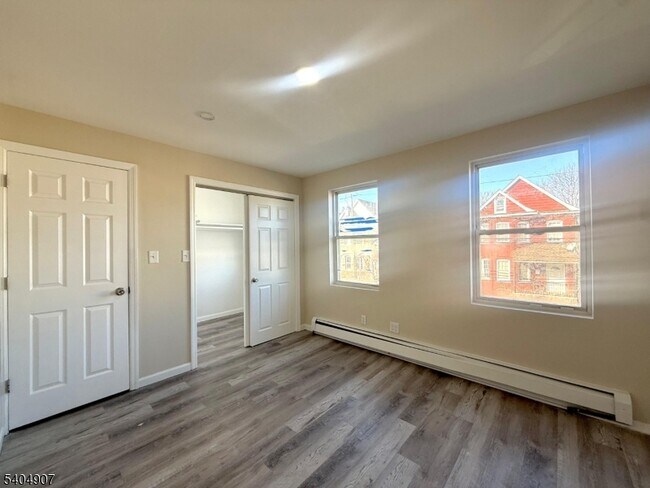 Building Photo - 58 Florida St