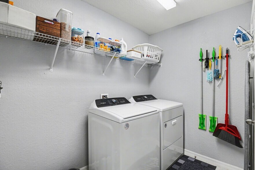 Building Photo - 1109 NW 12th Ln