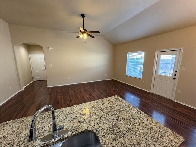 Building Photo - 436 Jack Rabbit Ln