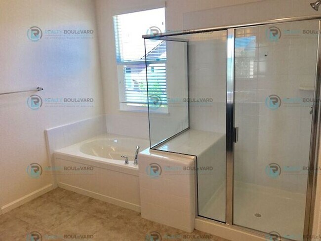 Building Photo - Beautiful 3-Bedroom Home in South Meadows ...