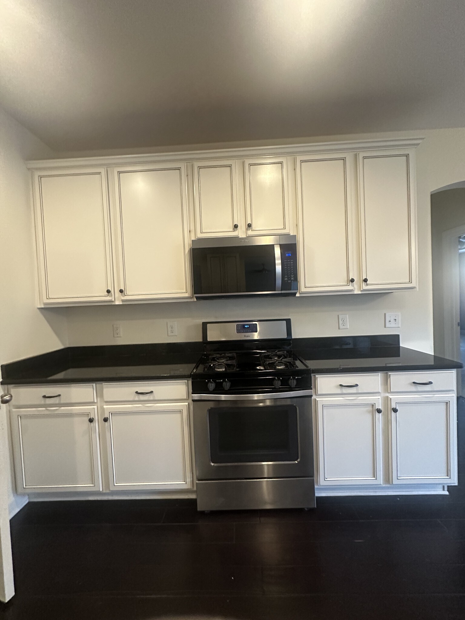 Building Photo - 402 Valley Spring Dr