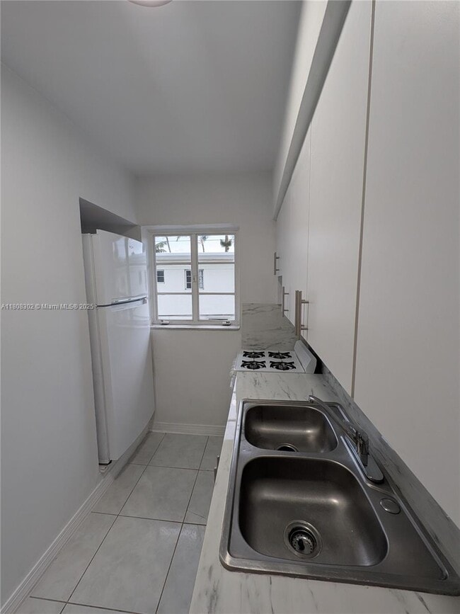 Building Photo - 645 83rd St