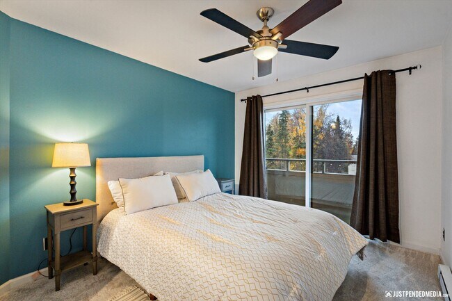 Building Photo - Executive Style Condominium