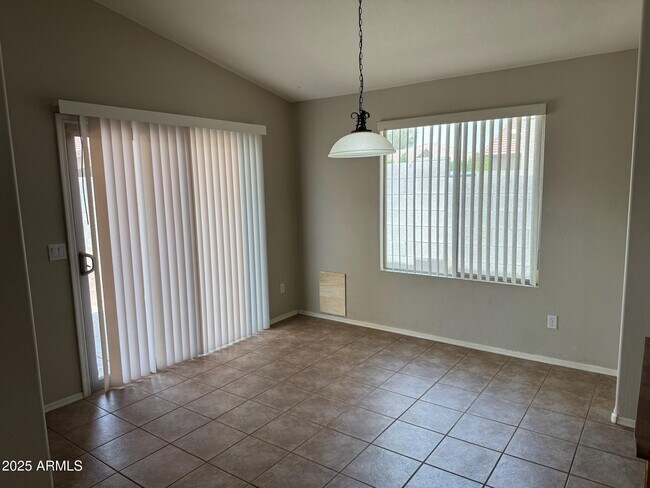 Building Photo - 13933 W Port Royale Ln