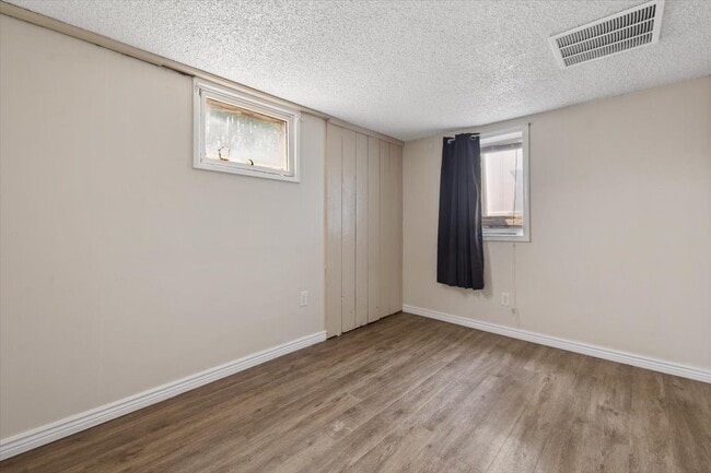 Building Photo - 1701 Avenue C