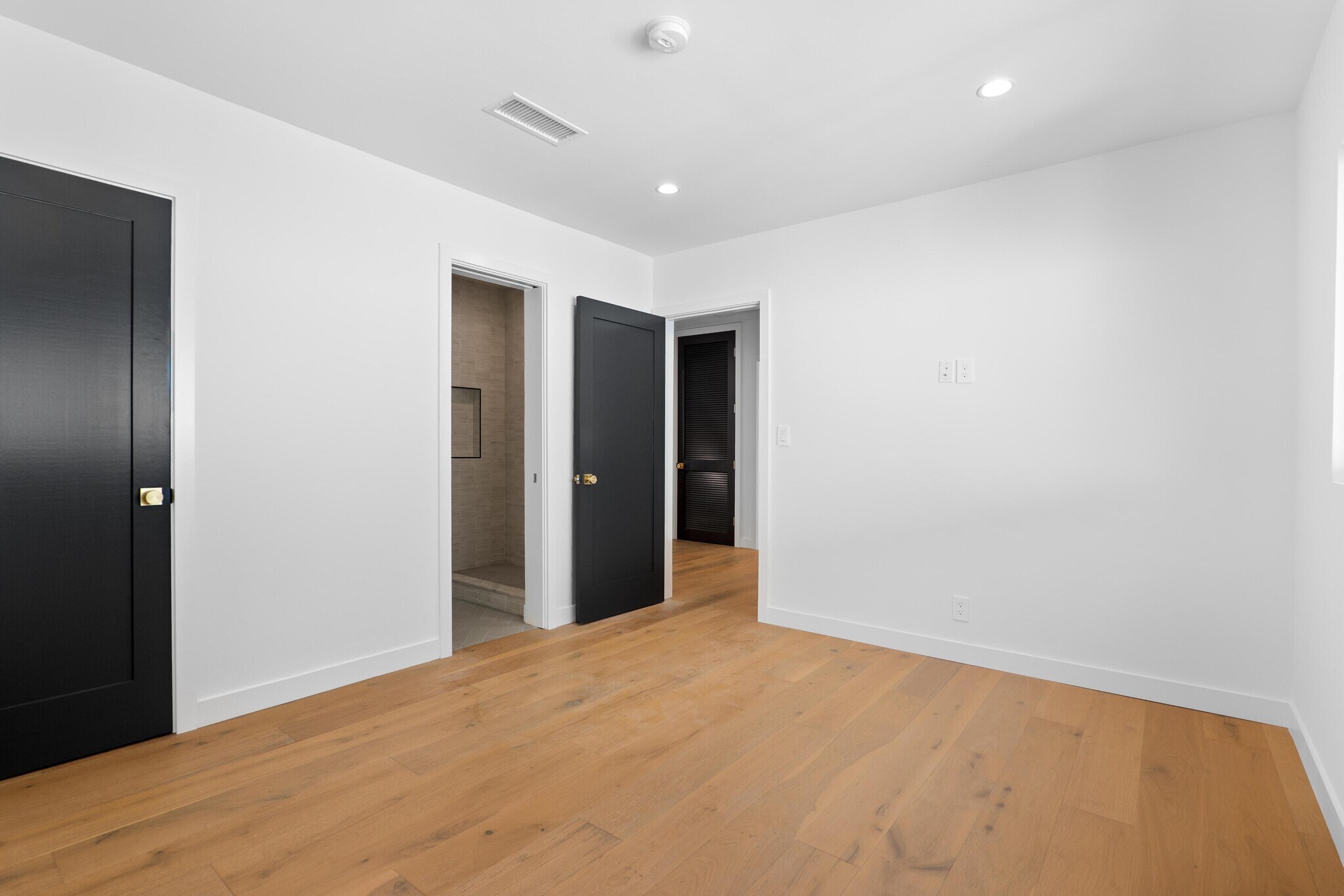 Building Photo - 1127 16th St