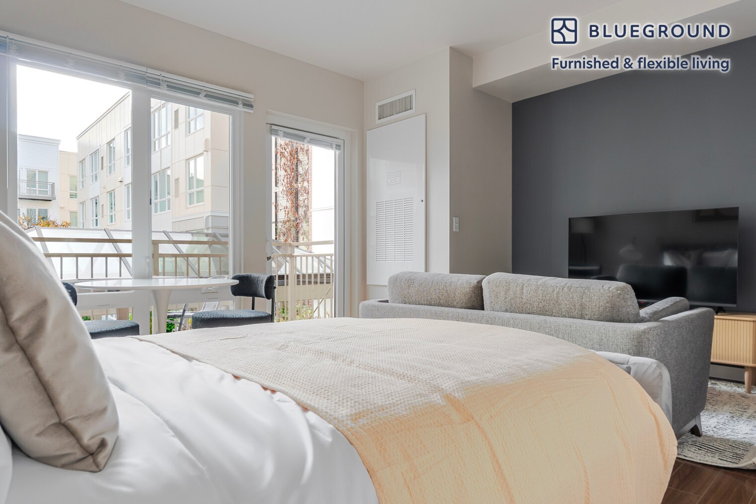 Building Photo - 10333 Main St