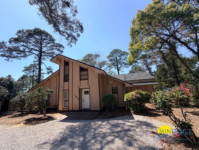 Building Photo - Waterfront 3 Bedroom Home Near E. John Sims Parkway in Niceville!