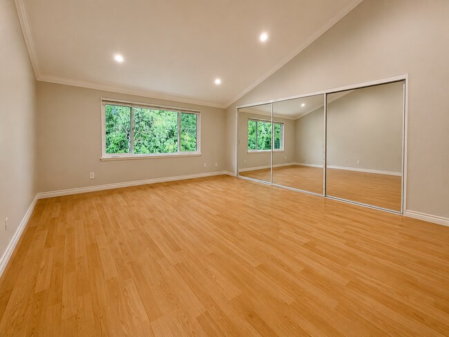 Building Photo - 5708 Camelia Ln
