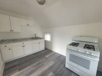 Building Photo - 419 N Memorial Dr