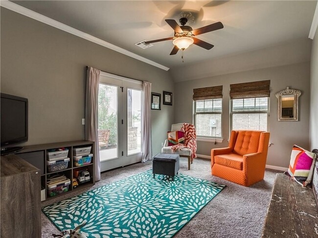 Building Photo - Beautiful 3 bedroom 2 bathroom home in Mon...