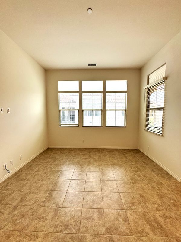 Building Photo - 64 Parkwood