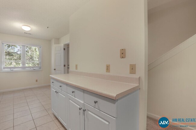 Building Photo - 50 Yacht Cove Dr