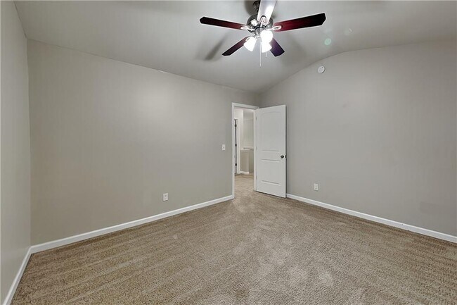 Building Photo - 119 Spring Forrest Ln