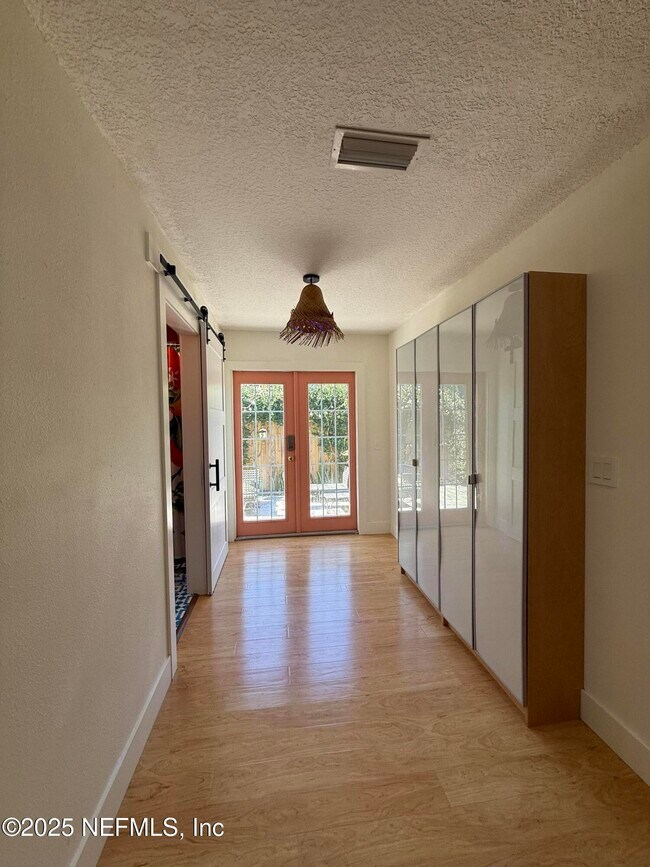 Building Photo - 78 Lincoln St