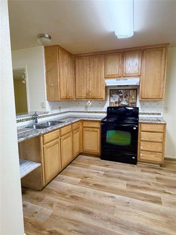 Building Photo - 3201 Royal Crest Dr