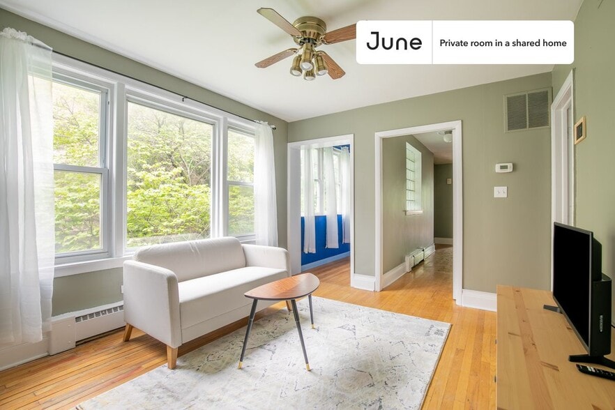 Building Photo - Room in Shared 4 bed/2 bath home