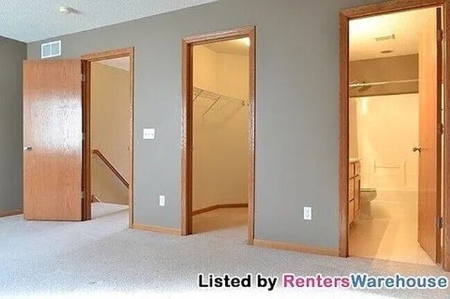 Building Photo - 2 Bed 2 Bath Townhome in Shakopee