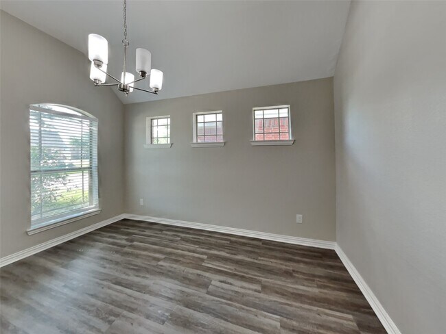 Building Photo - 3007 Lockeridge Village Dr