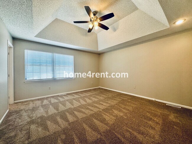 Building Photo - Beautiful Overland Park Home!