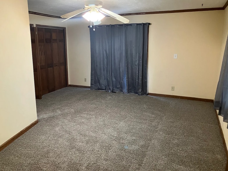 Building Photo - Room in Duplex on Vonda Ln SW