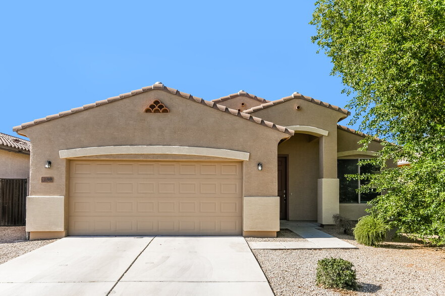 Primary Photo - 1700 W Loemann Dr
