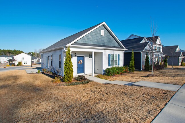 Building Photo - A Charming Ranch style home in Academy Poi...