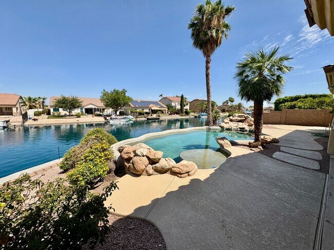 Building Photo - 3-6 Month Rental, Amazing Water Front Property With Private Pool!