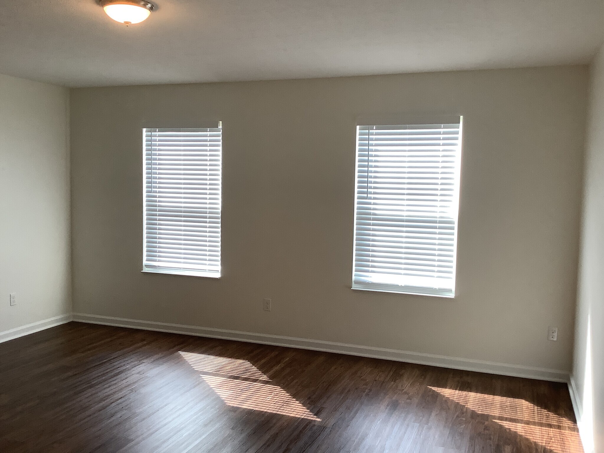 Building Photo - 249 Cavanaugh Dr
