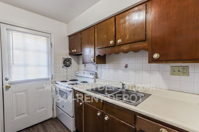 Building Photo - 2805 Ravenswood Dr
