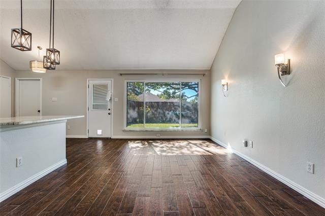 Building Photo - 1520 Evergreen Dr