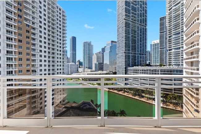 Building Photo - 901 Brickell Key Blvd