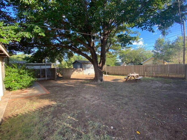 Building Photo - 3315 25th St