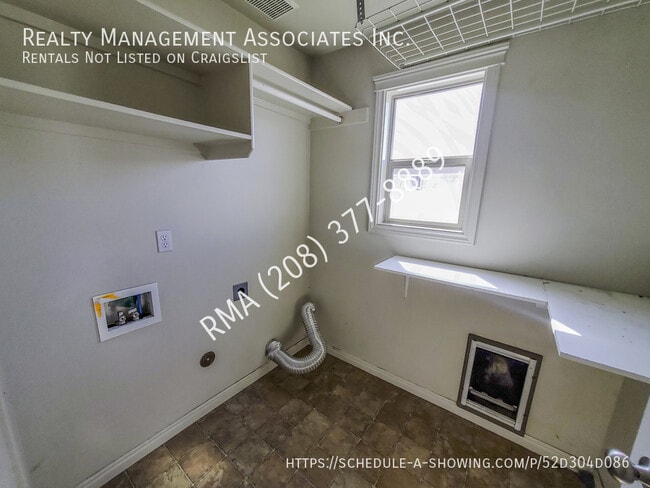 Building Photo - 17659 Monarch Way