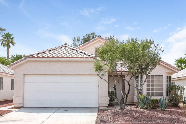 Building Photo - 4445 Cielo Ln
