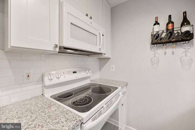 Building Photo - 3309 Wyndham Cir
