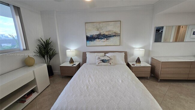 Building Photo - 401 Ocean Dr