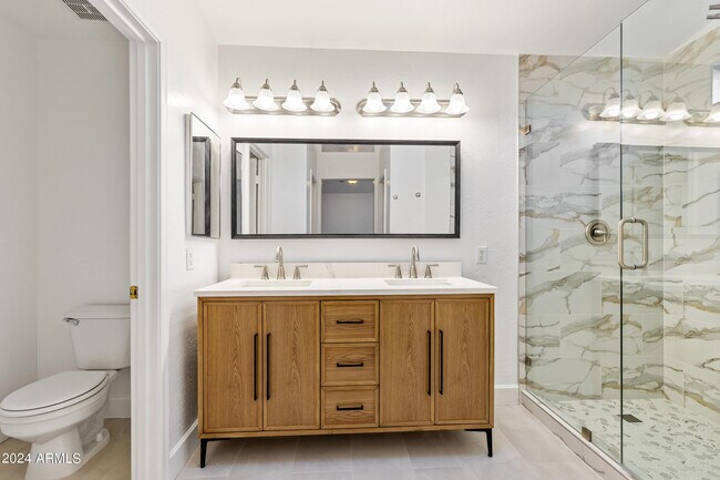 Building Photo - 7223 E Kramer St