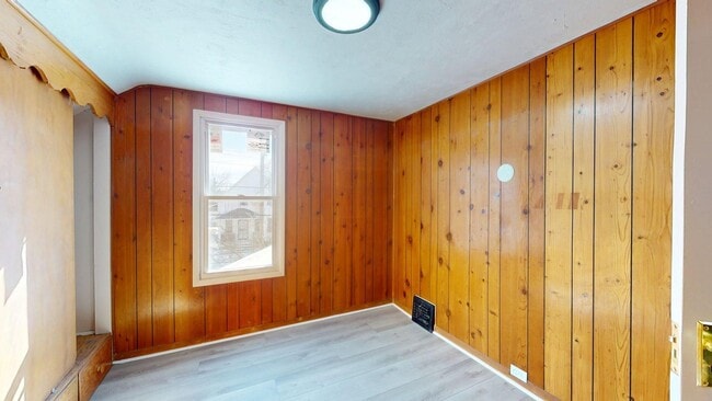 Building Photo - Slavic Village - 4 Bedroom - Single Family Home