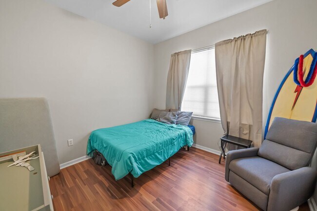 Building Photo - 217 Antigua Pl