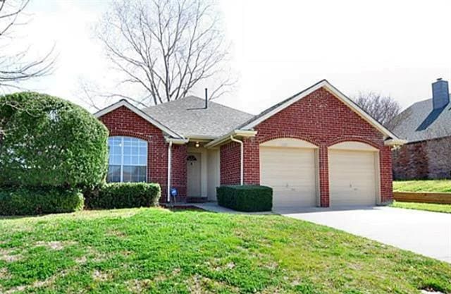 Building Photo - 2081 Amherst Dr