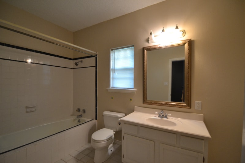 Building Photo - 5614 Victor St