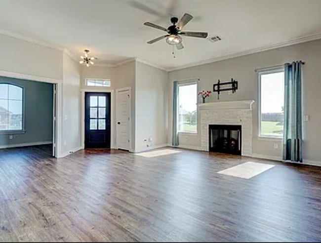 Building Photo - Magnificent 3BD/2BTH home in Council Ridge