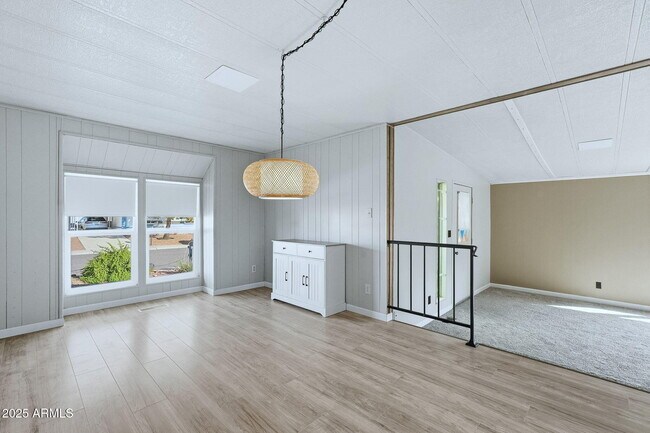 Building Photo - 17048 N 66th Terrace