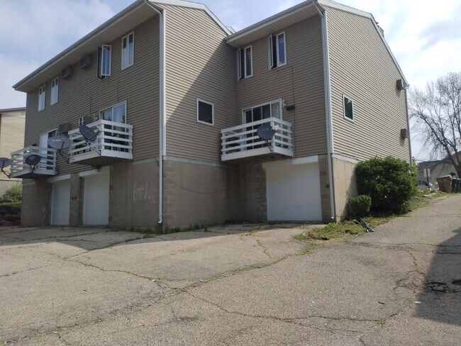 Building Photo - 1118 Gammon Ln