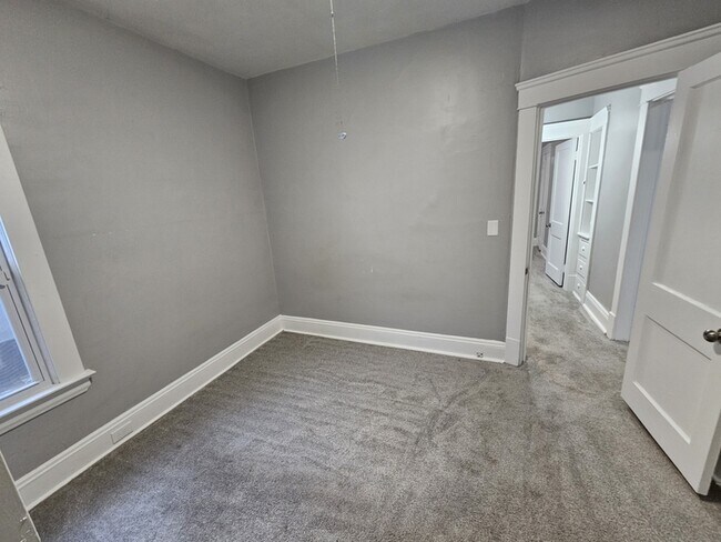 Building Photo - 12717 Parkhill Ave