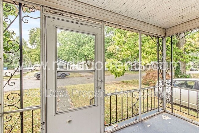 Building Photo - 4925 Crittenden Ave