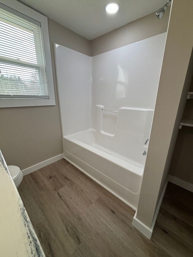 Building Photo - 224 Spring Creek Law Rd