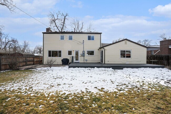 Building Photo - 4BR / 3.5BA Home in the Allendale Neighborhood of Arvada