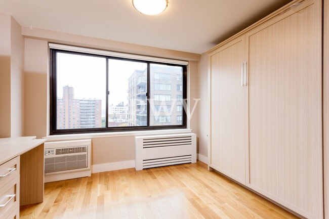 Interior Photo - 792 Columbus Avenue